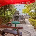 Pet Friendly In With Wifi Апартаменты *
